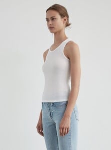 Woman_6_RibbedTank_White_2_64089228-8376-49fc-9eb3-382b6bd6c3ac.jpg