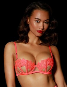 amelie_neon_bra_3_5407ce8e-f111-4e40-9a93-73117de07f60_1400x.progressive.jpg