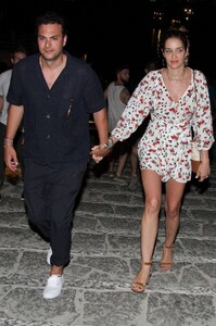 ana-beatriz-barros-and-karim-el-chiaty-night-out-in-mykonos-07-09-2019-3.jpg