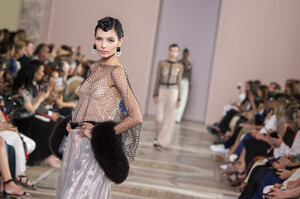armani-prive-hc-atm-rf19-0768.thumb.jpg.f7f215b3f891416216c2b9204ad46fcb.jpg