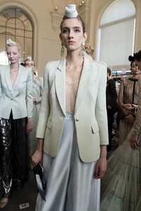 armani-prive-hc-bks-v-rf19-4233.thumb.jpg.e1f4f344dc41f01cd6867db5d84862a9.jpg