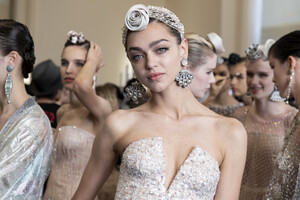 armani-prive-hc-bks-v-rf19-4353.thumb.jpg.83a42300e8d347e7c234b8f4f1b2f5b9.jpg