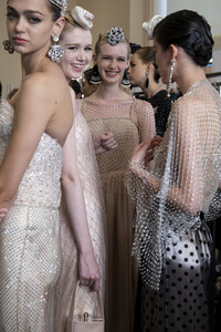 armani-prive-hc-bks-v-rf19-4374.thumb.jpg.854700b45d6f0699af063dec22b31c25.jpg
