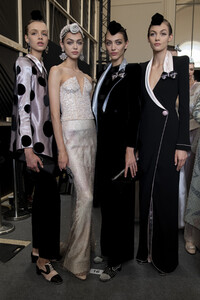 armani-prive-hc-bks-v-rf19-4529.thumb.jpg.8f40884a8ee49f471fab86f056a9beed.jpg