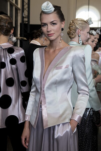 armani-prive-hc-bks-v-rf19-4562.thumb.jpg.1952d0dd90e004d9693f651ba25b8f3c.jpg