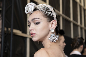 armani-prive-hc-bks-v-rf19-4607.thumb.jpg.1e64c54ab3f78c5dc0a75a4cf9437c71.jpg