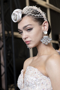 armani-prive-hc-bks-v-rf19-4623.thumb.jpg.ef3ebdc97f995ecad11f03a517aead39.jpg