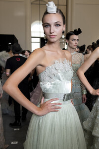 armani-prive-hc-bks-v-rf19-4868.thumb.jpg.03d2b362a90f6d7ee281aacf99e45f09.jpg