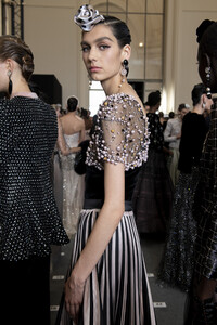 armani-prive-hc-bks-v-rf19-4959.thumb.jpg.f9663cdbf141299a585a312d385b6bb1.jpg