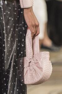 armani-prive-hc-clp-rf19-4922.thumb.jpg.5ca415ff48cd31836f1269ddd271d8c5.jpg