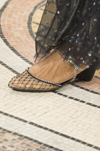 armani-prive-hc-clp-rf19-4930.thumb.jpg.de78865800c5039221495ea6de398385.jpg