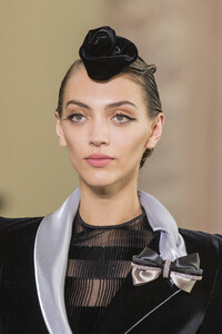 armani-prive-hc-clp-rf19-5049.thumb.jpg.c4183630847b511edb5f41558be635f7.jpg
