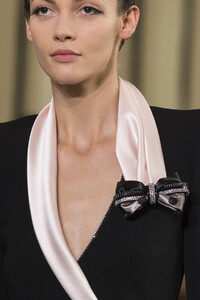 armani-prive-hc-clp-rf19-5077.thumb.jpg.cf91ba3bed2e8a6e2e1a4493887d9480.jpg