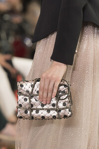 armani-prive-hc-clp-rf19-5092.thumb.jpg.6115d6a5169ecb93cf7bec9d2326f013.jpg
