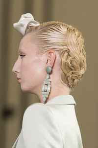 armani-prive-hc-clp-rf19-5137.thumb.jpg.28e9f7ad0501ddc5cc22637c460bce89.jpg