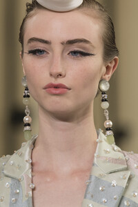 armani-prive-hc-clp-rf19-5156.thumb.jpg.124e56f03606af8ba516aaf63d29f5c3.jpg