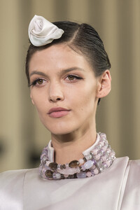 armani-prive-hc-clp-rf19-5241.thumb.jpg.16bba198665e60e2616c50adfa31f7a6.jpg