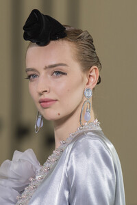 armani-prive-hc-clp-rf19-5293.thumb.jpg.df2d6e5998c7966eb7ea03b200785e1e.jpg