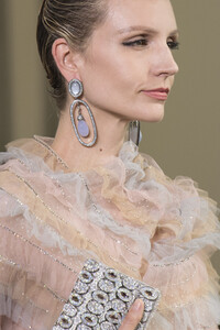 armani-prive-hc-clp-rf19-5376.thumb.jpg.365ad744d2512456a7b51b6922262cc5.jpg