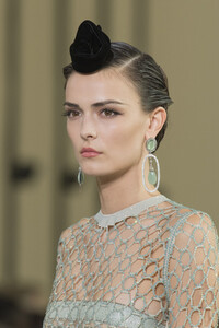 armani-prive-hc-clp-rf19-5445.thumb.jpg.00ab92e1198cbe4cbc2c61604983b356.jpg