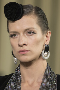 armani-prive-hc-clp-rf19-5576.thumb.jpg.7928ec318e4a75d04e8571ce95dc9cf4.jpg