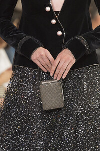 armani-prive-hc-clp-rf19-5654.thumb.jpg.3b3f05bee56331b4b799b2be39b8b703.jpg