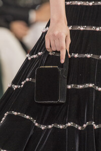 armani-prive-hc-clp-rf19-5702.thumb.jpg.3406424fe6026cec4469f0ee26a985ee.jpg