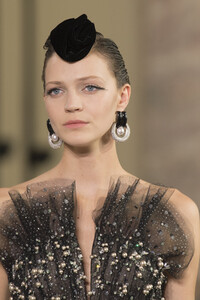 armani-prive-hc-clp-rf19-5728.thumb.jpg.92fb6e72a3cd7e9510b045957374e77d.jpg