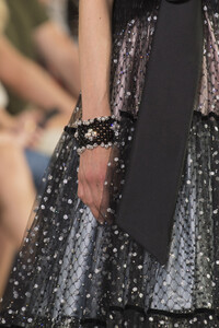 armani-prive-hc-clp-rf19-5770.thumb.jpg.0672cf8adf2518cf02f3d58de3b56879.jpg