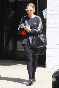 ashlee-simpson-leaving-the-gym-in-studio-city-07-22-2019-3.jpg