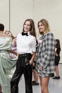 backstage-defile-alexandre-vauthier-automne-hiver-2019-2020-paris-coulisses-132.thumb.jpg.520613413b08c592829c95e22ff43d21.jpg