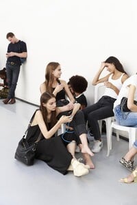 backstage-defile-alexandre-vauthier-automne-hiver-2019-2020-paris-coulisses-45.thumb.jpg.bc977e7729c04a37eb5355a6de687c3c.jpg