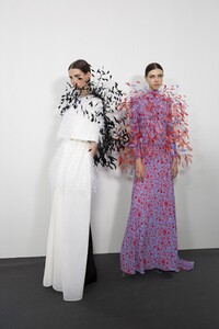 backstage-defile-givenchy-automne-hiver-2019-2020-paris-coulisses-126.thumb.jpg.5ddff90dc011bbf5cc58f37cd59d32db.jpg