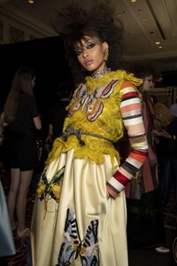 backstage-defile-viktor-amp-rolf-automne-hiver-2019-2020-paris-coulisses-49.thumb.jpg.5909f4ef69e32a20d820333e33686c89.jpg