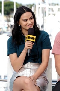 camila-mendes-imdboat-at-sdcc-2019-0.jpg