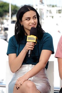 camila-mendes-imdboat-at-sdcc-2019-4.jpg