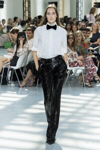 defile-alexandre-vauthier-automne-hiver-2019-2020-paris-look-16.thumb.jpg.3965eda9879d72da94f69403efde928c.jpg