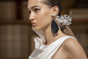 detail-defile-chanel-automne-hiver-2019-2020-paris-detail-111.thumb.jpg.7c7d84df4ce2ee3bafcdfa3fc7a4d557.jpg
