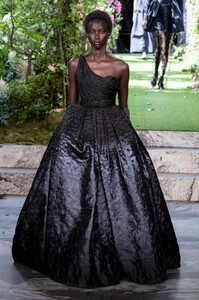 dior-hc-rf19-1801.thumb.jpg.092fcf7117e236837494a05cc598ed1d.jpg