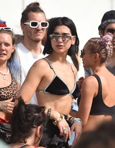 dua-lipa-2019-glastonbury-festival-at-worthy-farm-in-pilton-06-28-2019-3.jpg