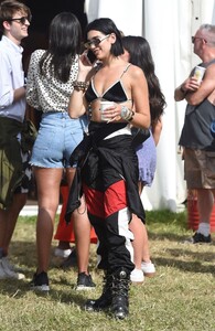 dua-lipa-2019-glastonbury-festival-at-worthy-farm-in-pilton-06-28-2019-4.jpg