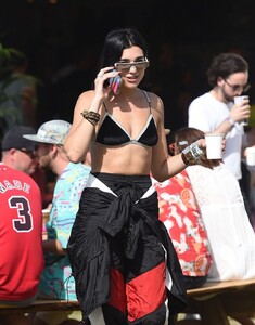 dua-lipa-2019-glastonbury-festival-at-worthy-farm-in-pilton-06-28-2019-5.jpg