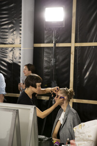 elie-saab-hc-bks-m-rf19-0324.thumb.jpg.17553e3296f738c44818f0dfeeebed2e.jpg