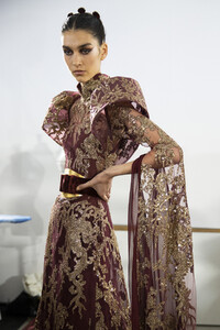 elie-saab-hc-bks-m-rf19-0591.thumb.jpg.0d508bbde2c45e8aa085330025f191d6.jpg