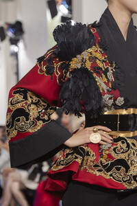 elie-saab-hc-clp-rf19-1489.thumb.jpg.8c89de035bcf0d5b4f42c0836e7121cd.jpg