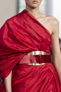 elie-saab-hc-clp-rf19-1524.thumb.jpg.4055407b1c781b344439b9fbadd3a2b2.jpg