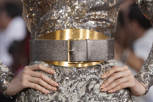 elie-saab-hc-clp-rf19-1657.thumb.jpg.8730164ba3d7bf119566aabb2b12e33f.jpg