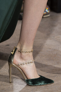 elie-saab-hc-clp-rf19-1733.thumb.jpg.ac41247e4b890c5eb13dab598bcff792.jpg