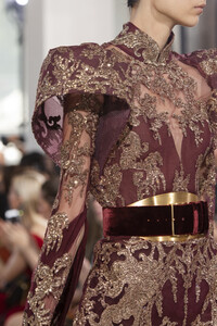 elie-saab-hc-clp-rf19-1866.thumb.jpg.603a2ee5cea644edee8e909be980524a.jpg