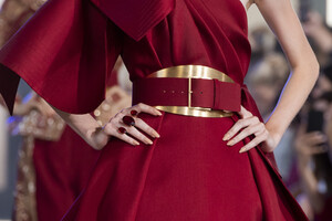 elie-saab-hc-clp-rf19-1873.thumb.jpg.8fc479aa720f7c2a1bf496f1f5fb91a2.jpg